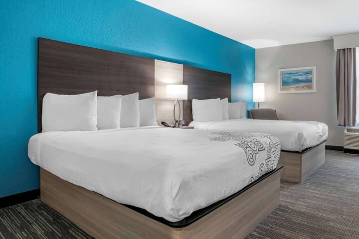 Room 9 of 29