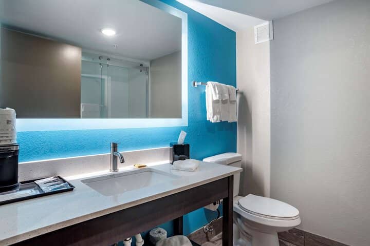 Room 16 of 29