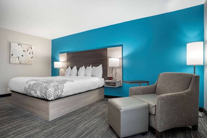 Room 8 of 29